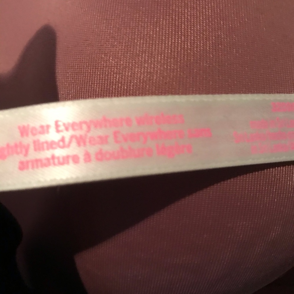 Pink Bras - Picture 5 of 5